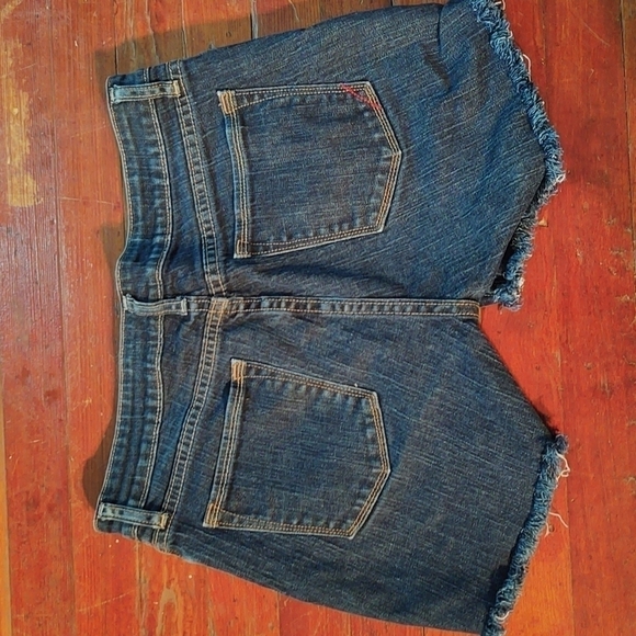 Banana Republic Dark Wash Denim Cut off Jean Shorts 33 in Waist - Picture 6 of 8